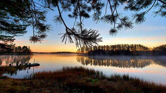 Kaunis järvimaisema